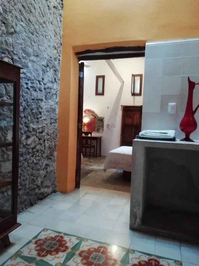 Ule Casa Cultural Hospedaje en edificio colonial Mérida Pensión